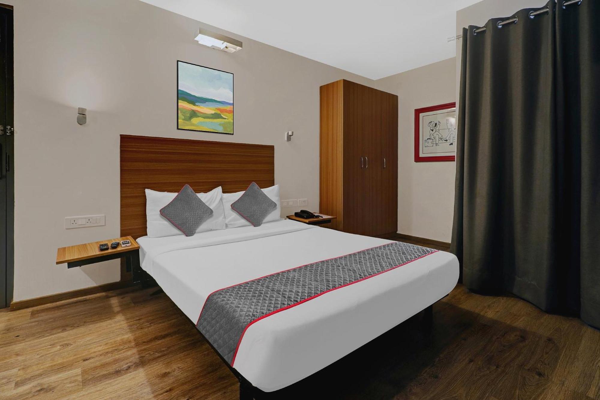 Hotel O Royal Encore Bangalore Eksteriør billede
